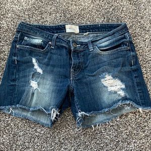 BKE Stella distressed 4” short, size 28